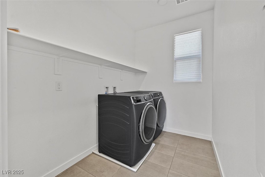 796 Keys View Avenue