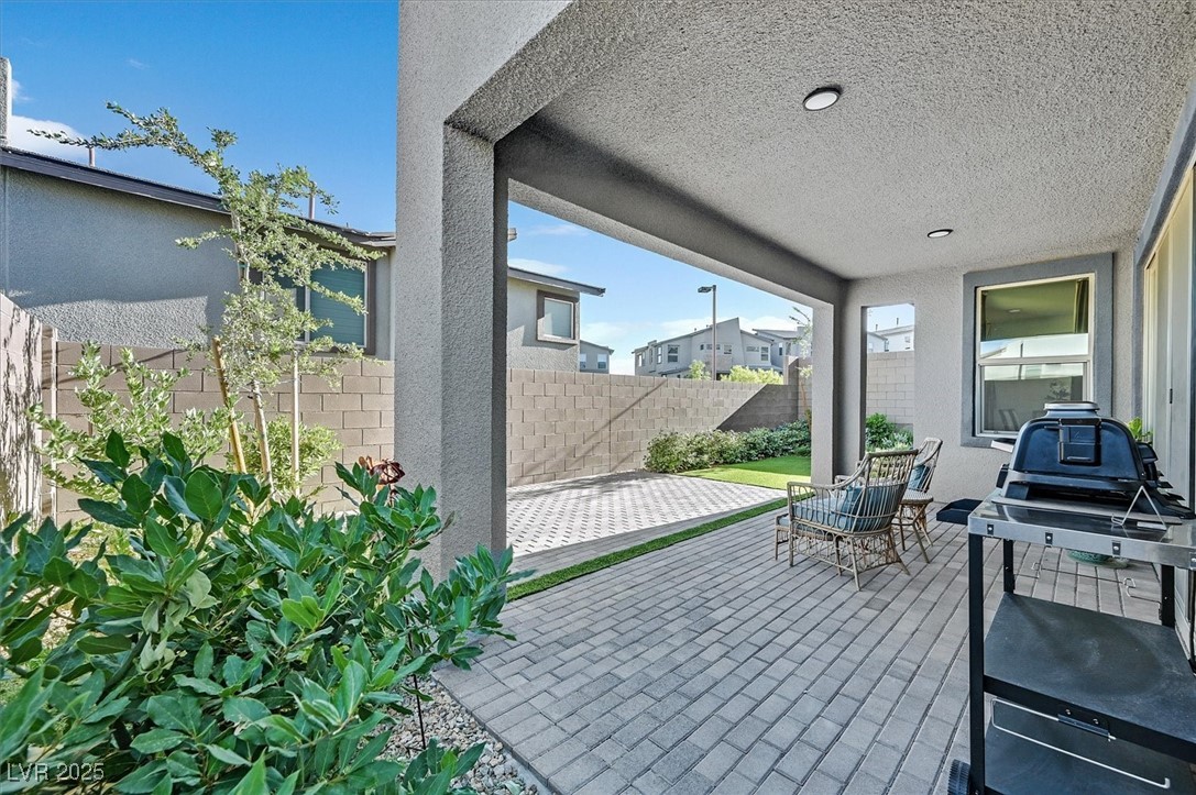 796 Keys View Avenue