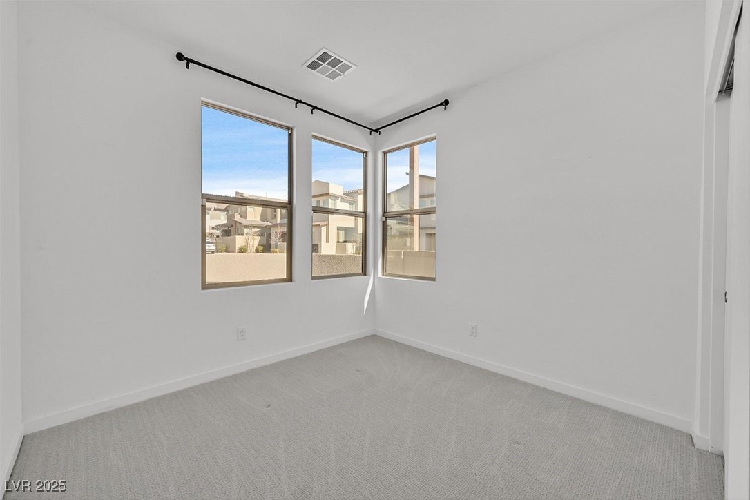 796 Keys View Avenue