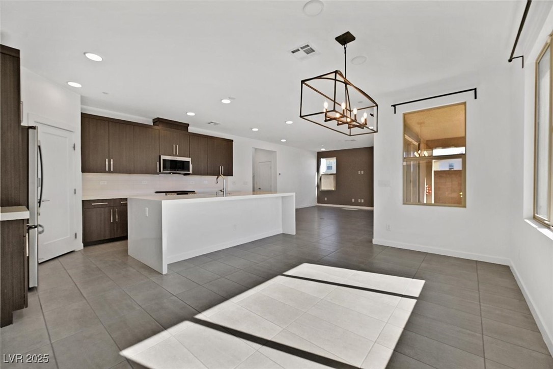 796 Keys View Avenue