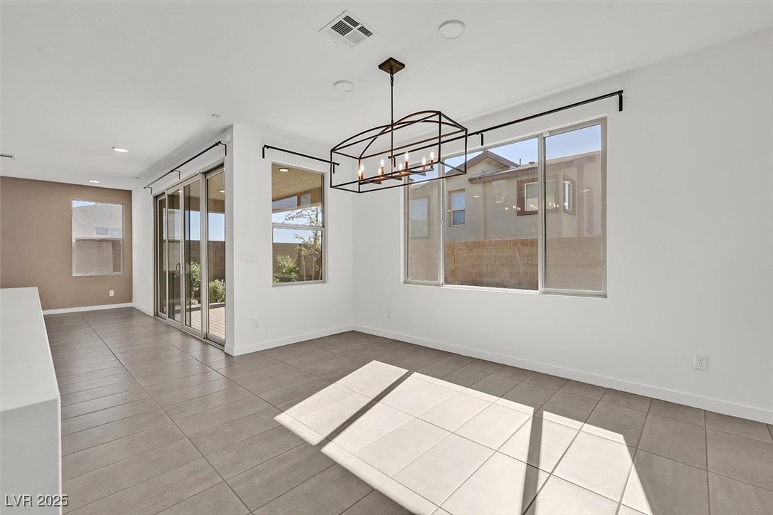 796 Keys View Avenue