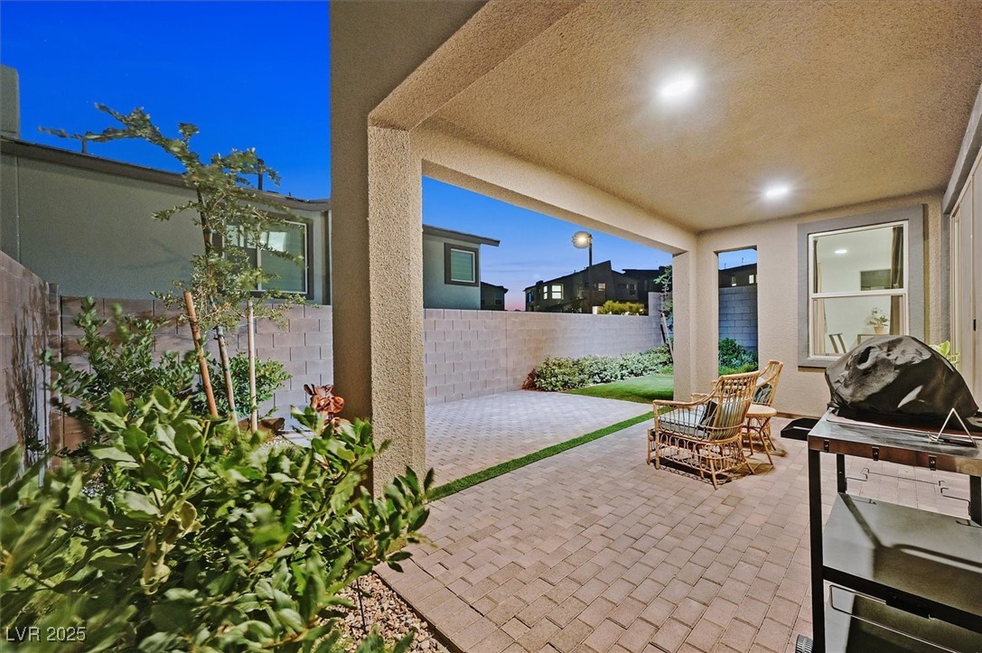 796 Keys View Avenue