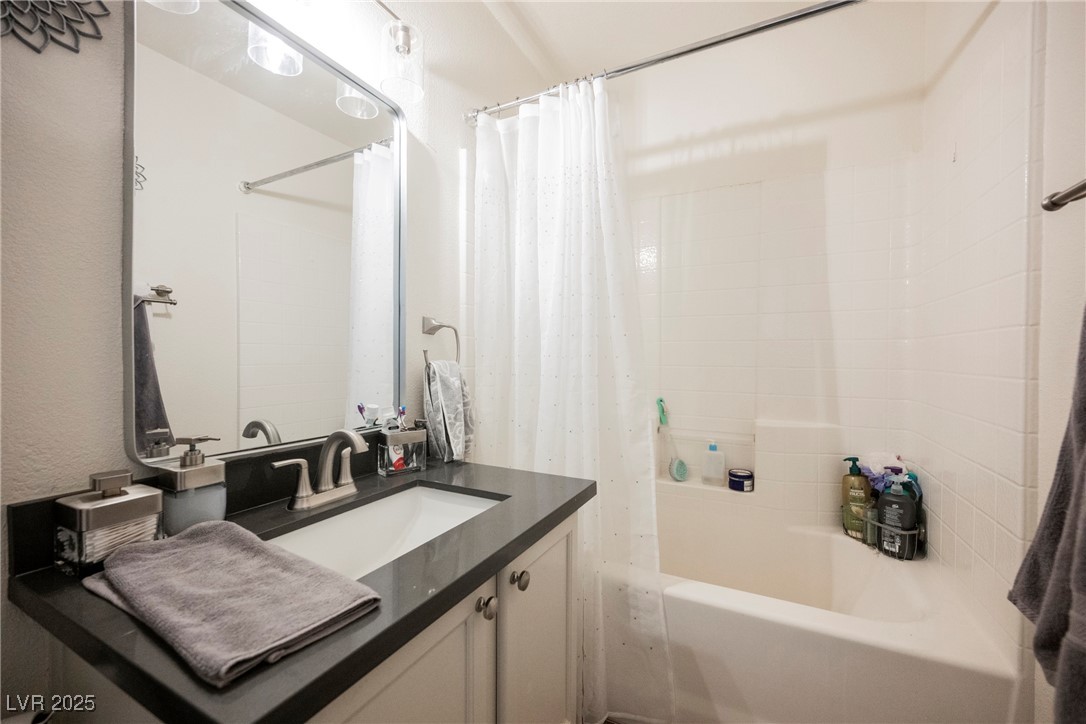 3038 Tarpon Drive 102