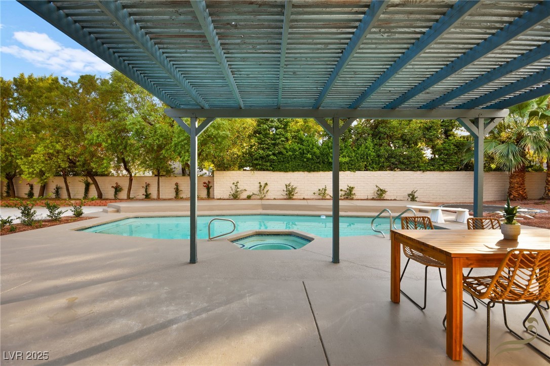 2501 Wimbledon Drive