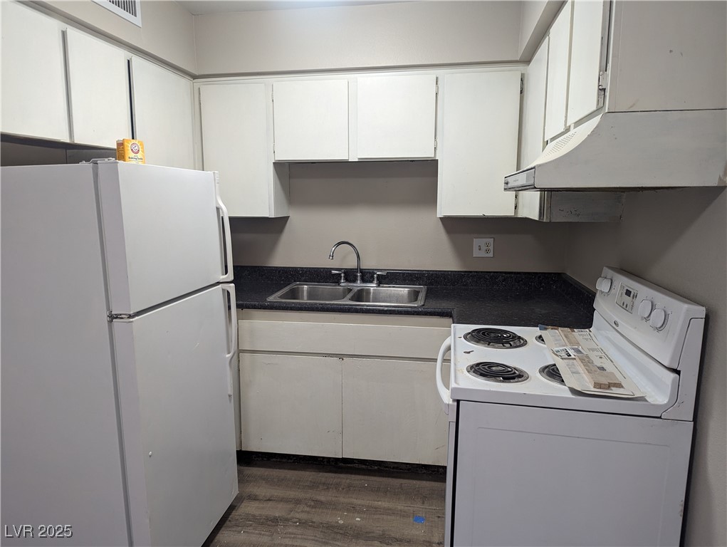 615 South Royal Crest Circle 15