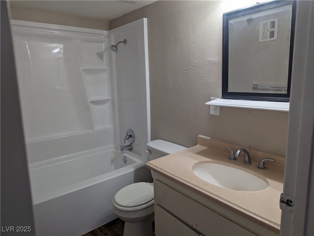 615 South Royal Crest Circle 15