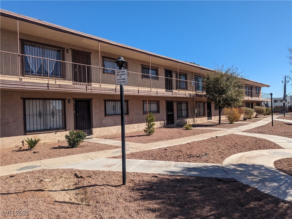 615 South Royal Crest Circle 15