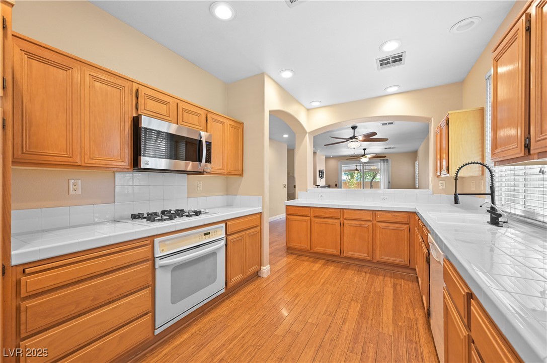 2213 Midvale Terrace