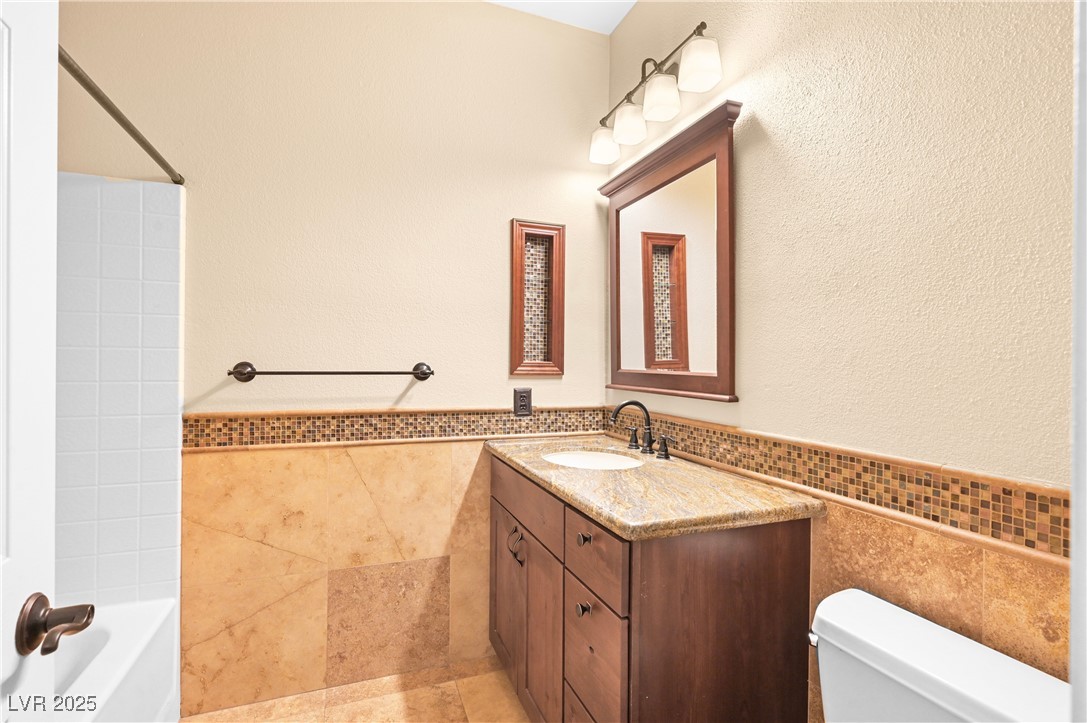 2213 Midvale Terrace