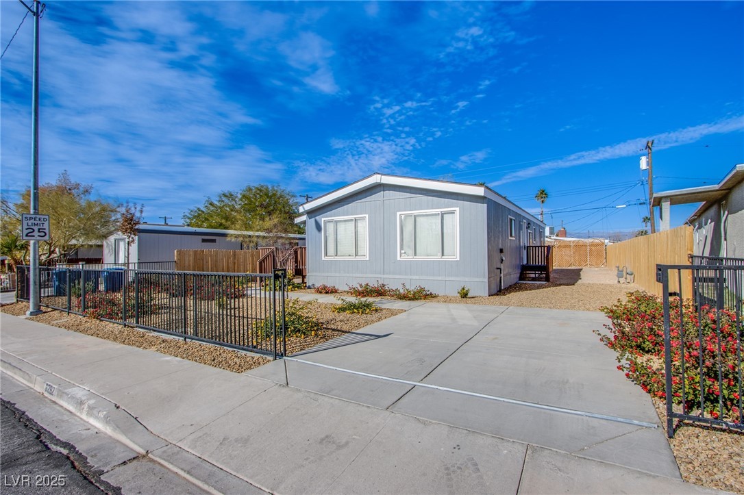 6262 GLACIER Avenue