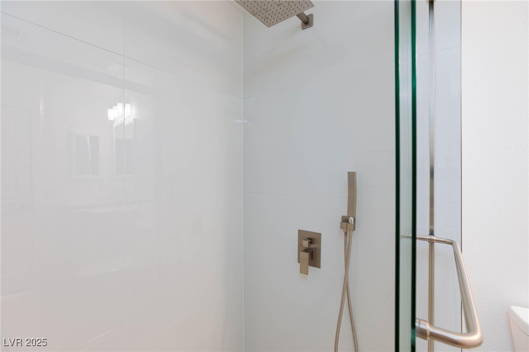 5855 Valley Drive 2018