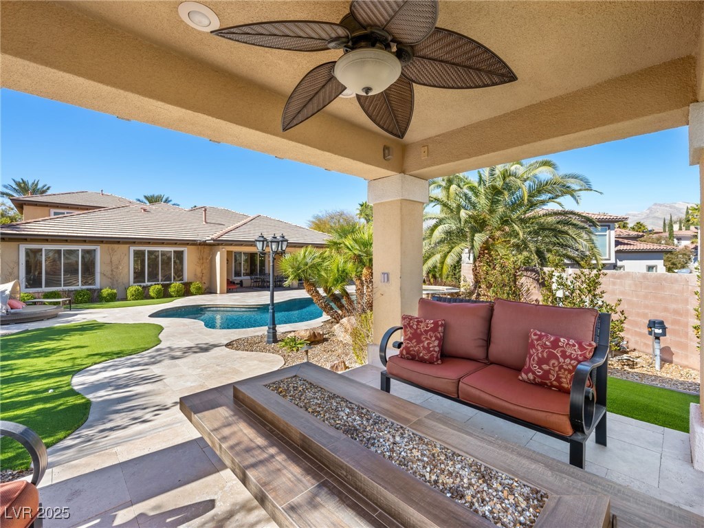 11504 White Cliffs Avenue