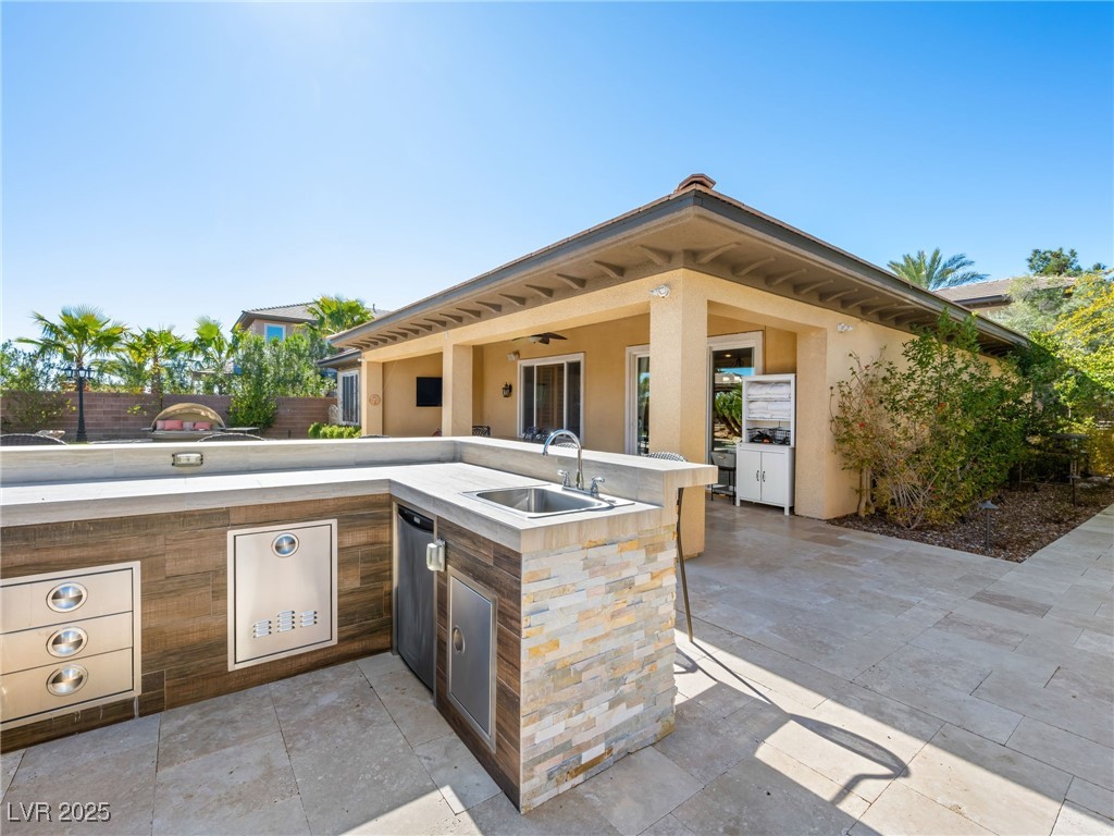 11504 White Cliffs Avenue