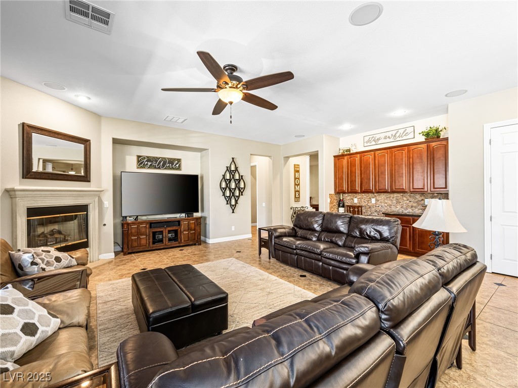 11504 White Cliffs Avenue