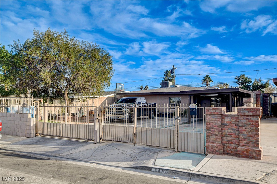 1808 Walnut Avenue