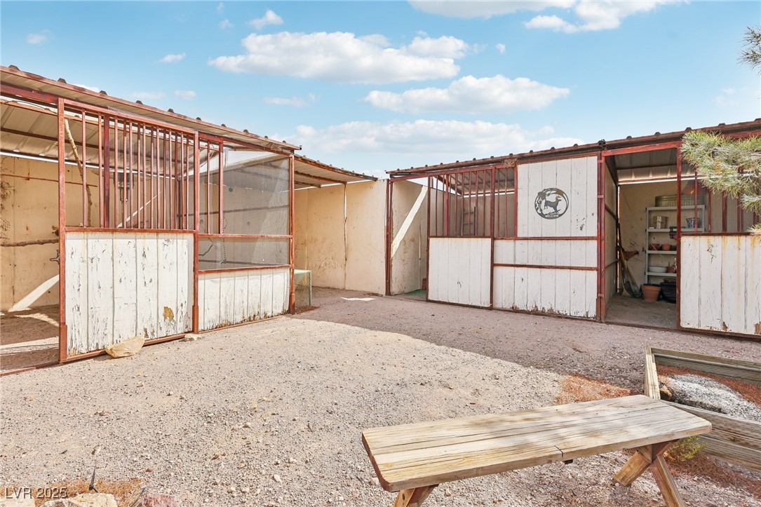 519 North Racetrack Road