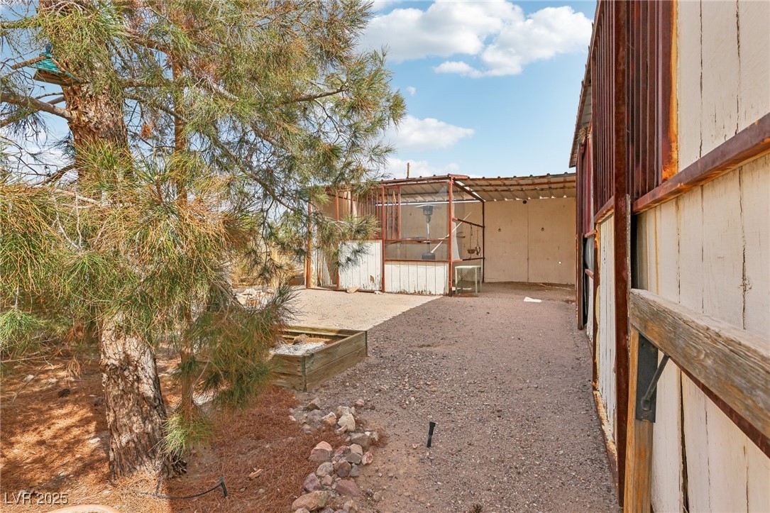 519 North Racetrack Road