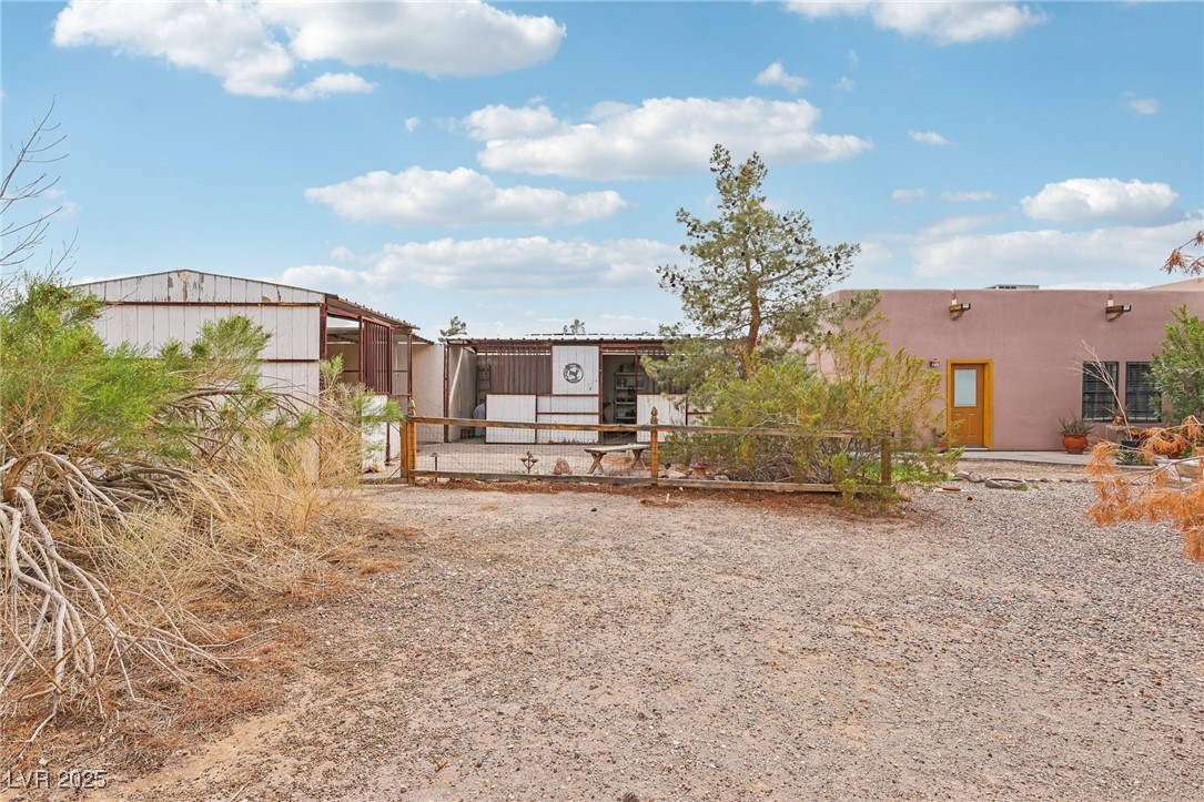 519 North Racetrack Road