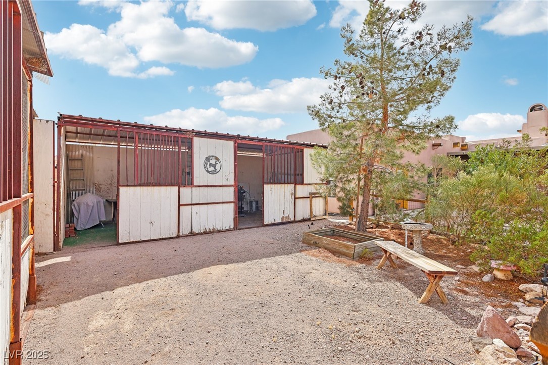 519 North Racetrack Road