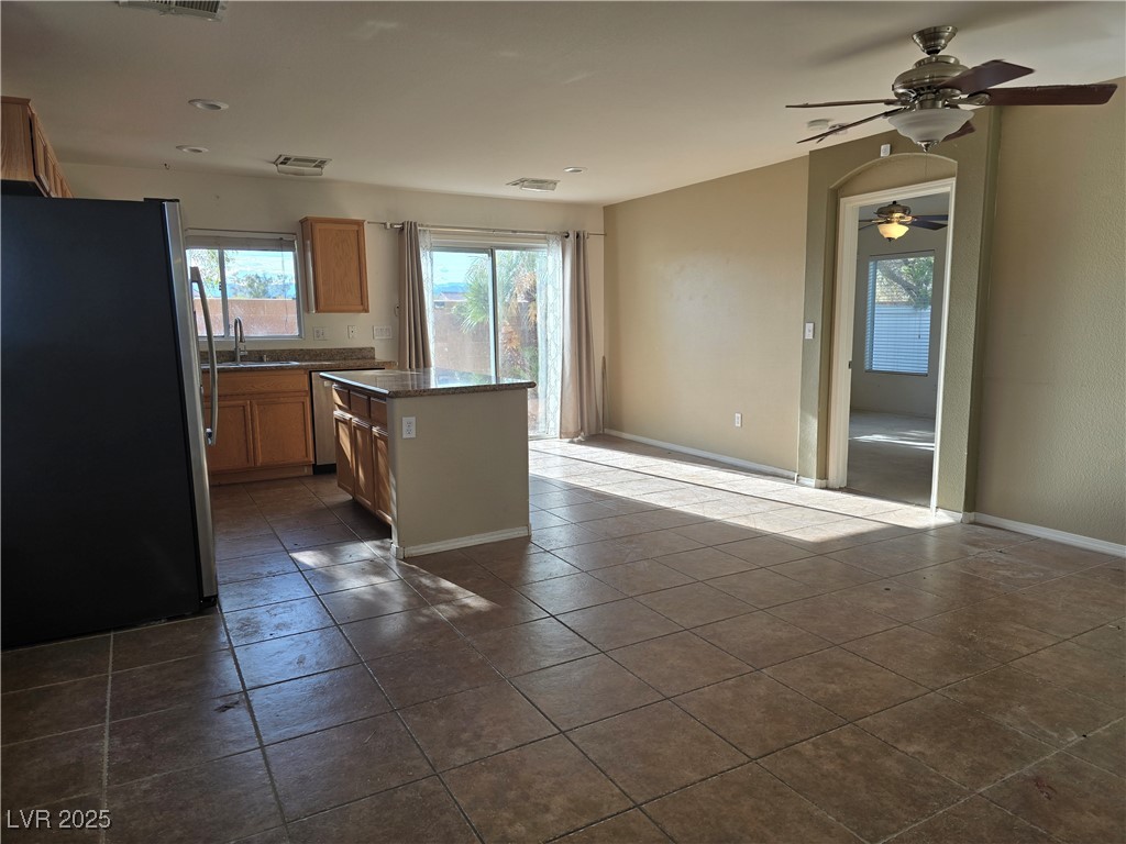 8993 Secret Valley Street