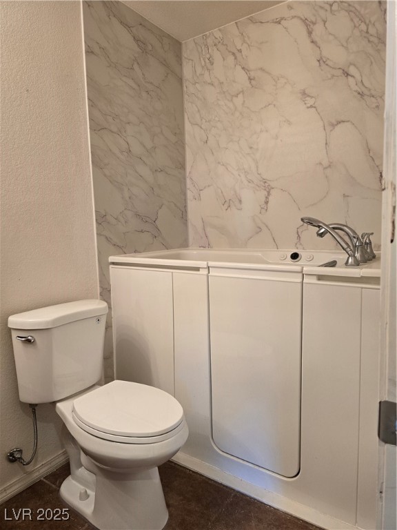 8993 Secret Valley Street