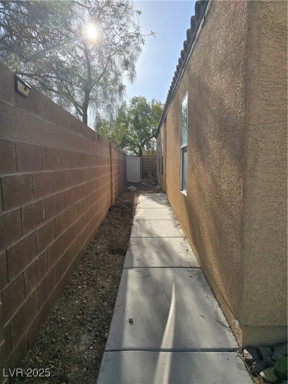 8993 Secret Valley Street