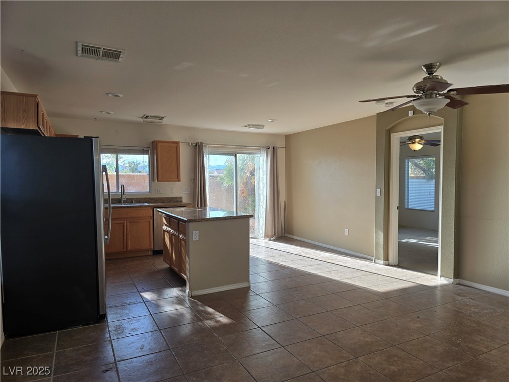 8993 Secret Valley Street