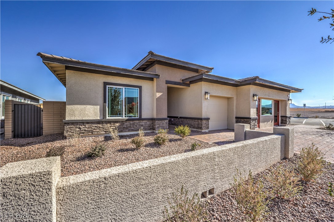 506 Copper Falcon Avenue
