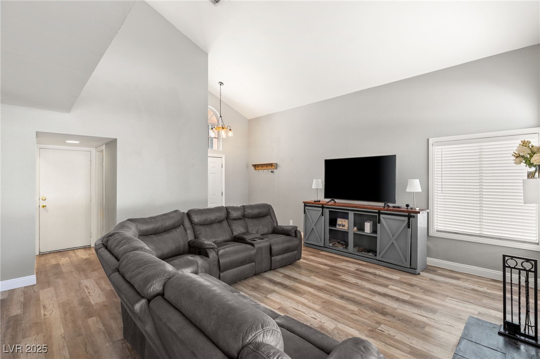 2802 Secret Canyon Road