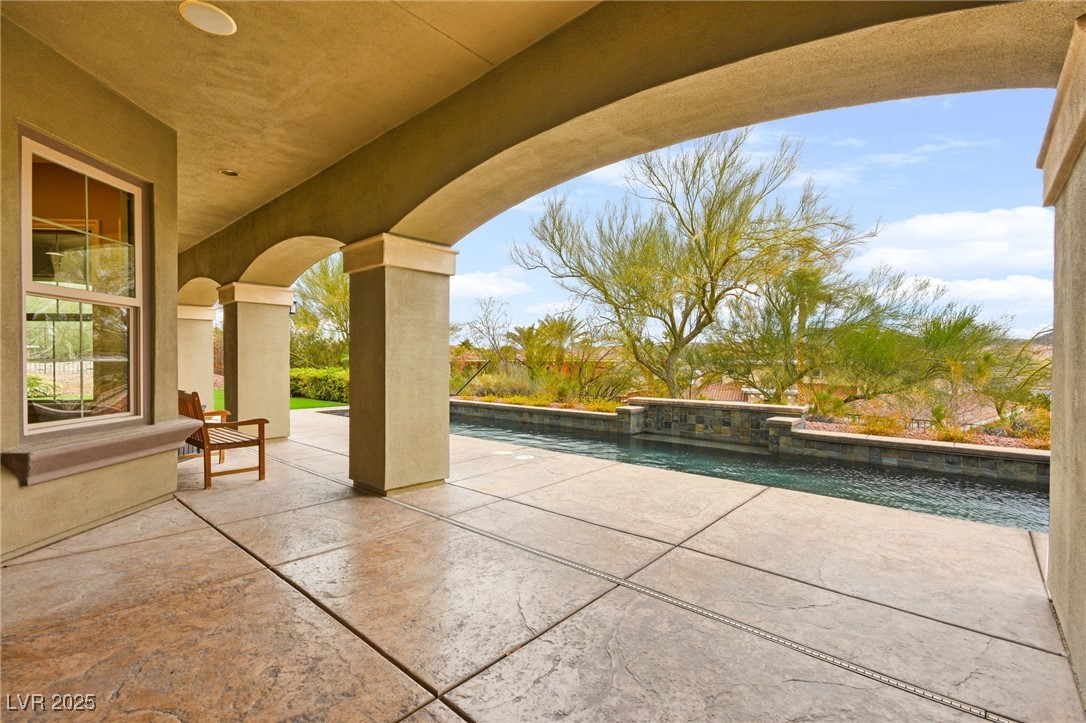 14 Camino Barcelona Place