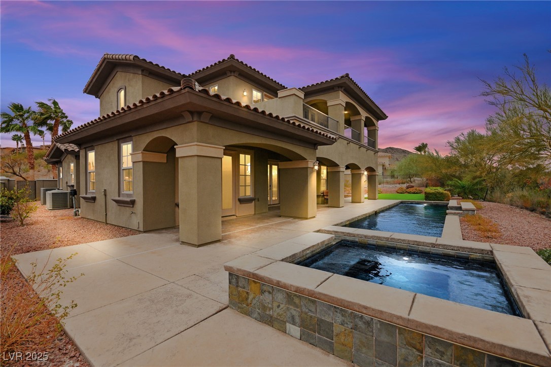 14 Camino Barcelona Place