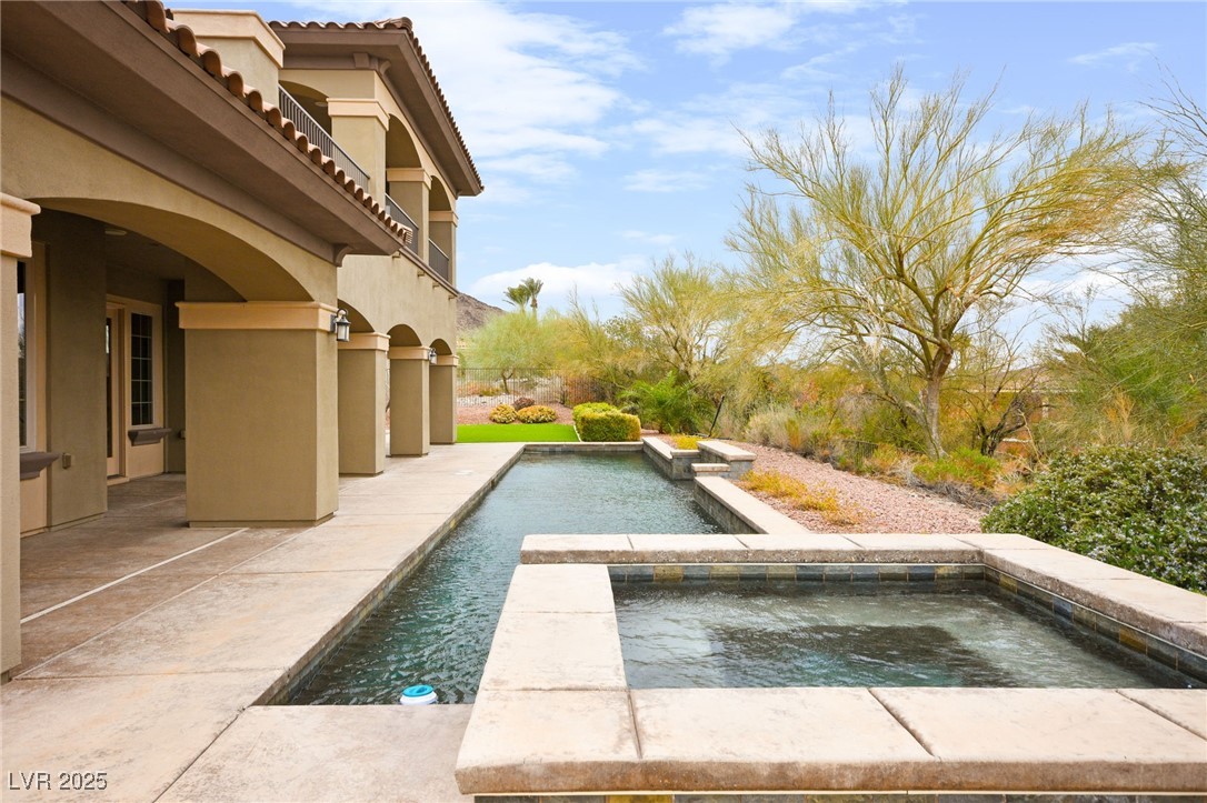 14 Camino Barcelona Place