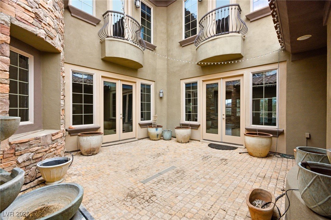 14 Camino Barcelona Place