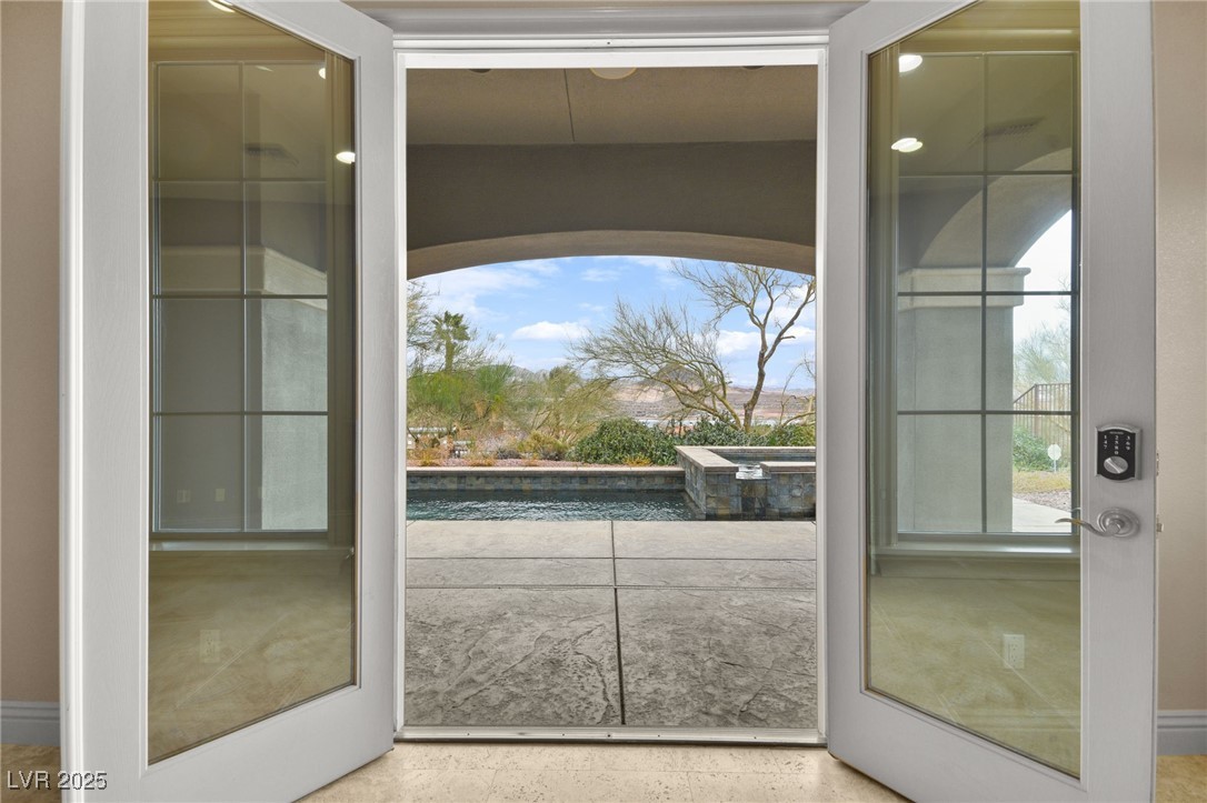 14 Camino Barcelona Place