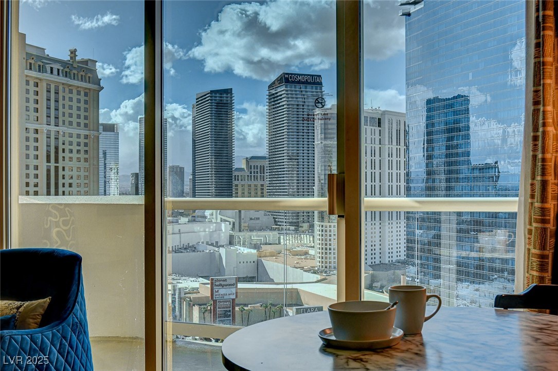 125 East Harmon Avenue 2205