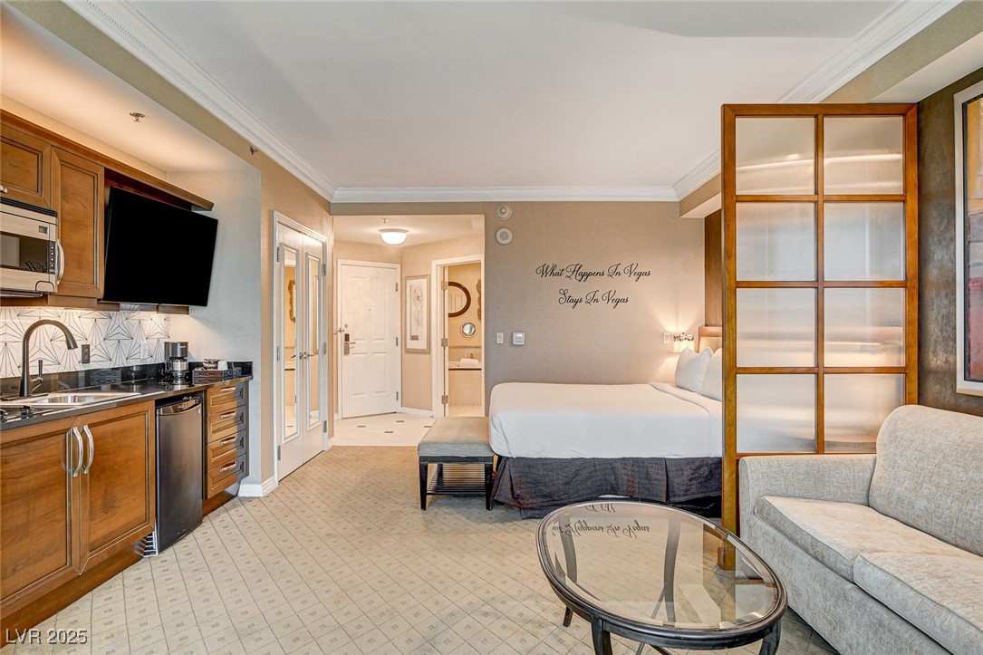 125 East Harmon Avenue 2205