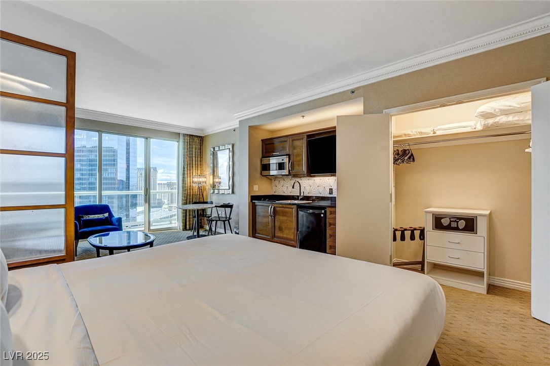 125 East Harmon Avenue 2205