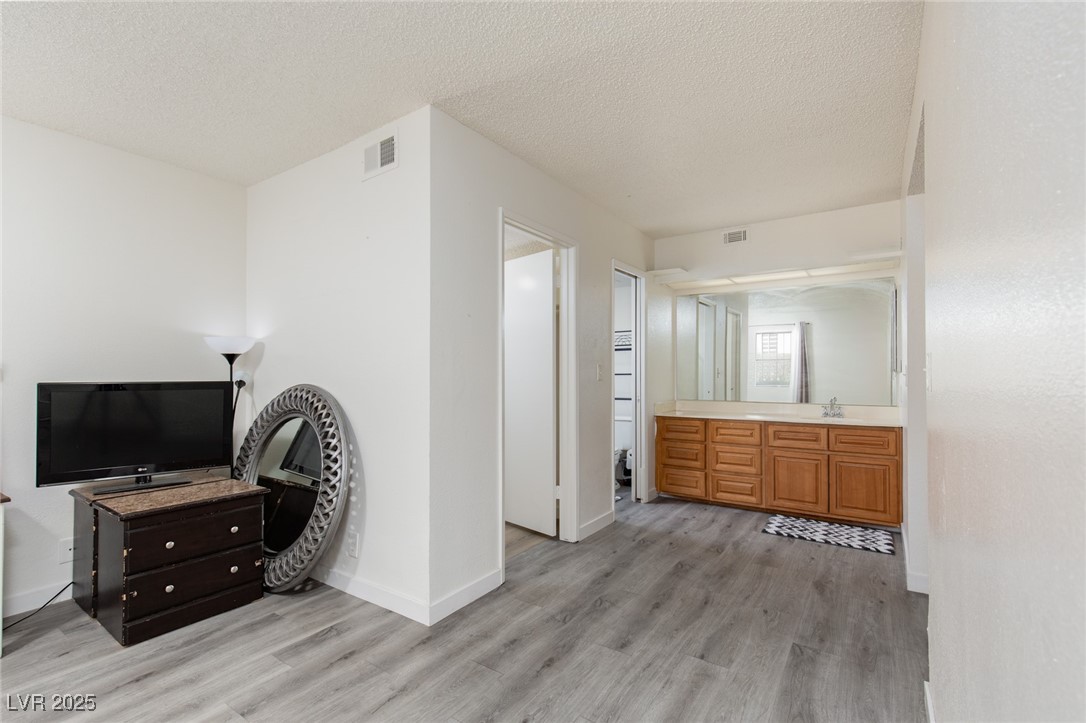 1701 East Katie Avenue 57