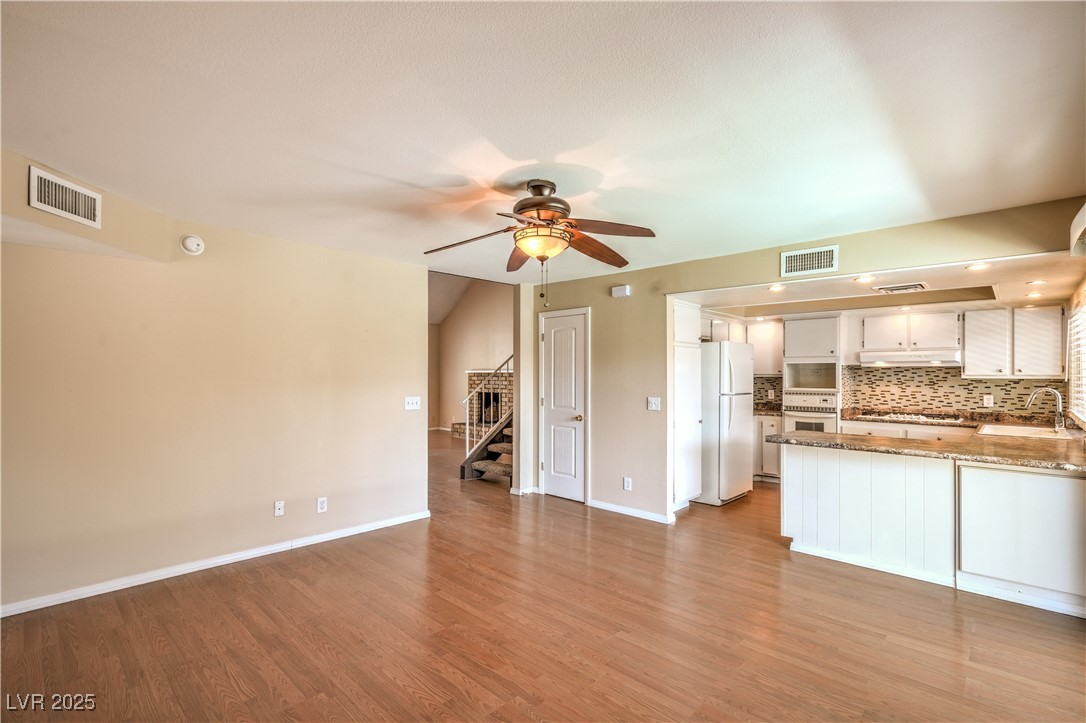 3963 Redwood Street