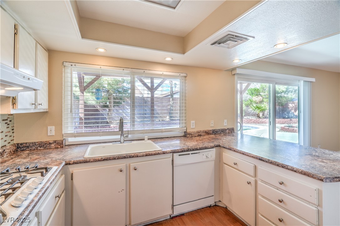 3963 Redwood Street