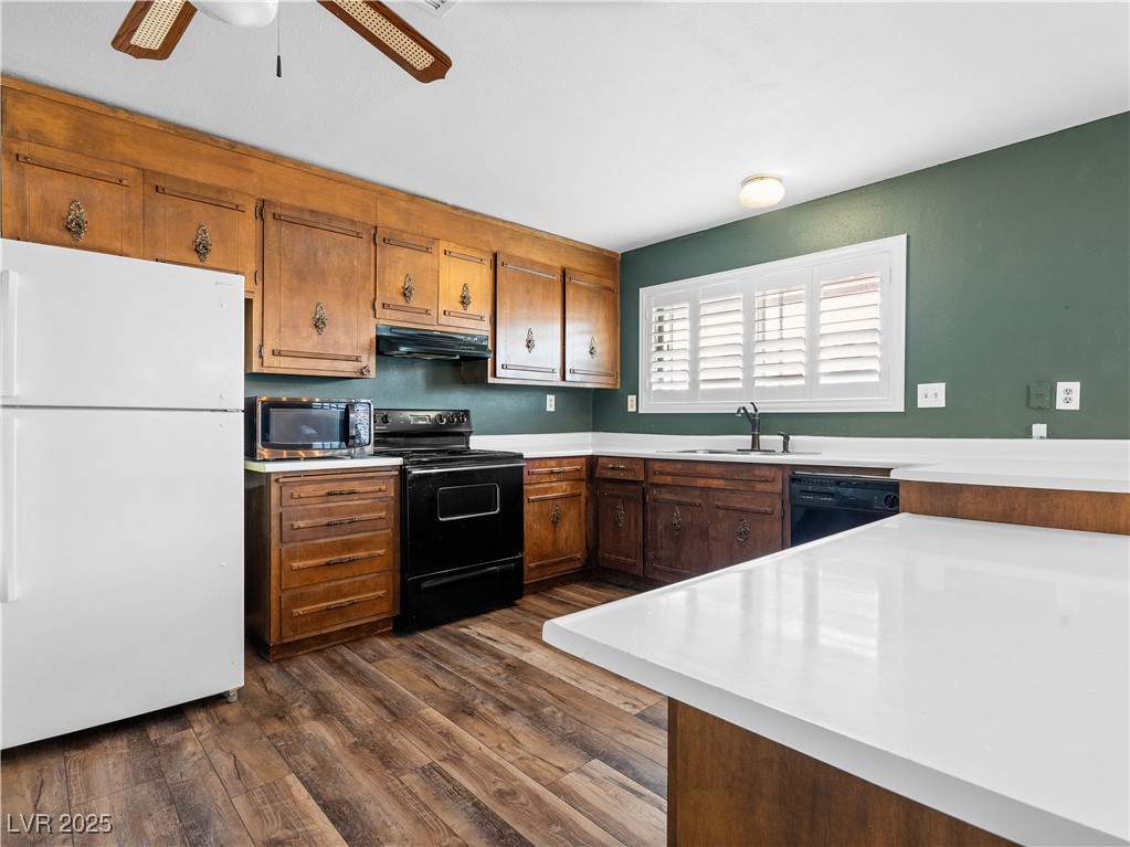6513 Painted Desert Drive
