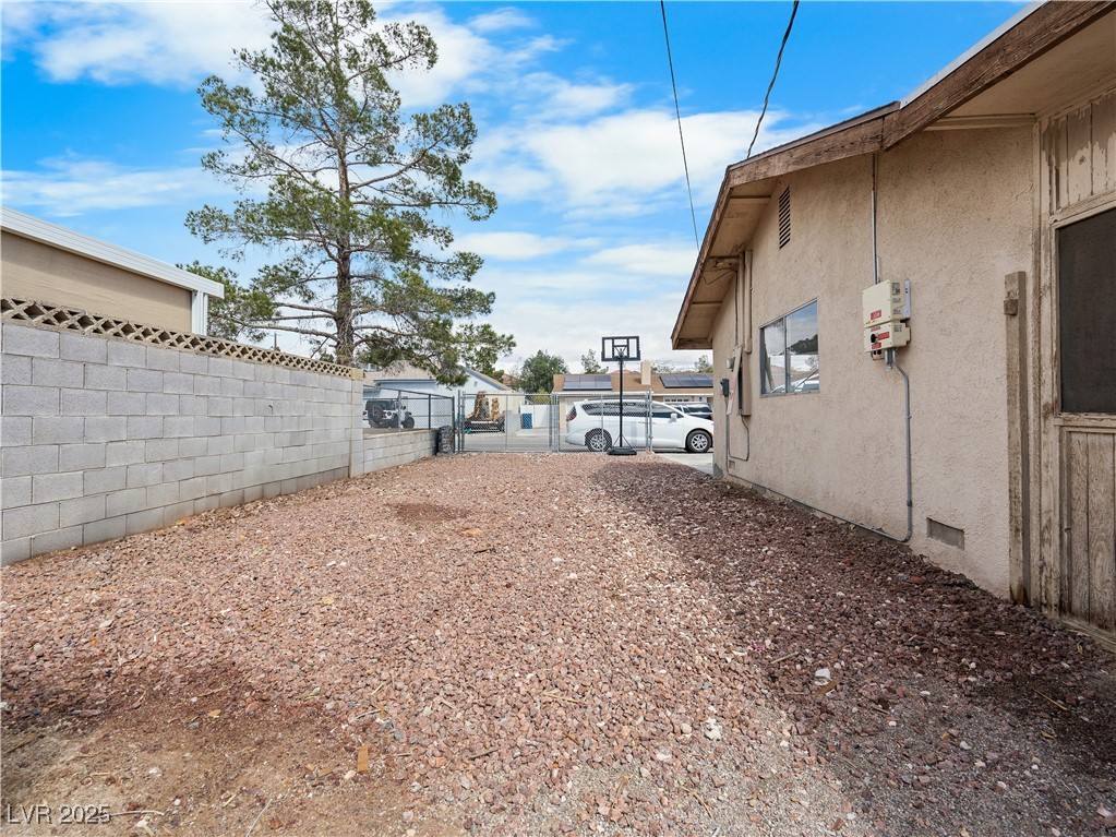6513 Painted Desert Drive