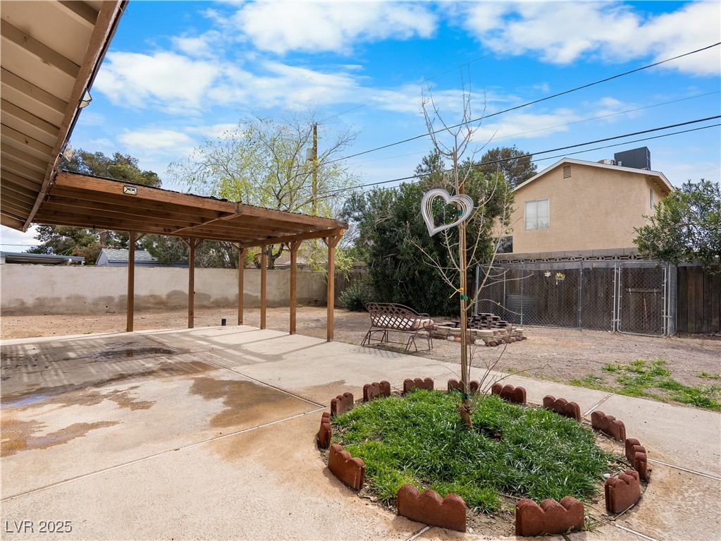 6513 Painted Desert Drive