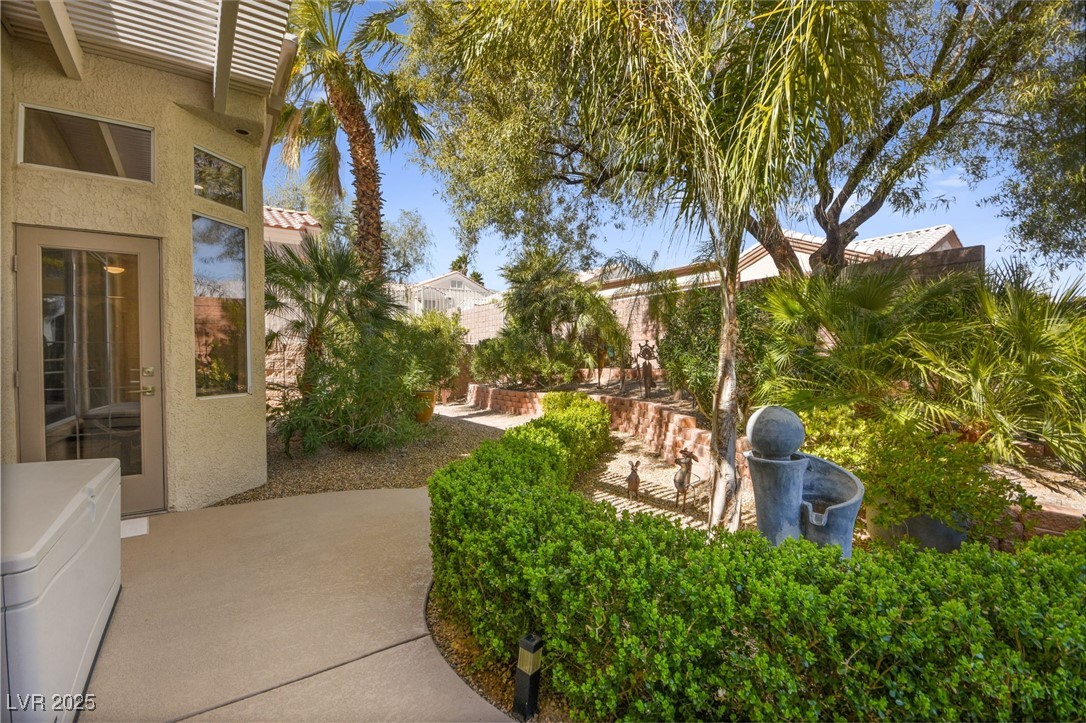 10404 Longwood Drive