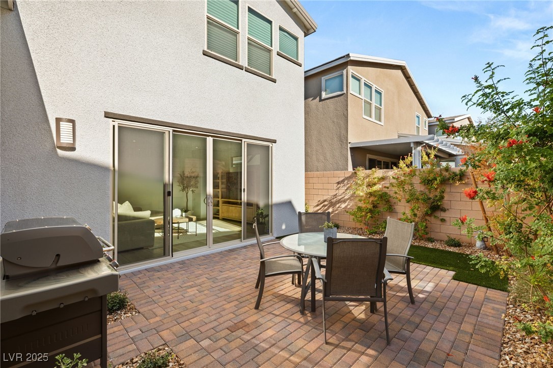 3243 Fountaintree Avenue