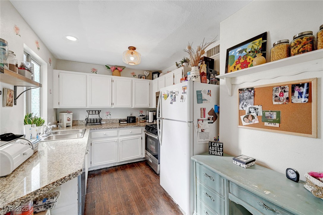 3125 North Buffalo Drive 1105