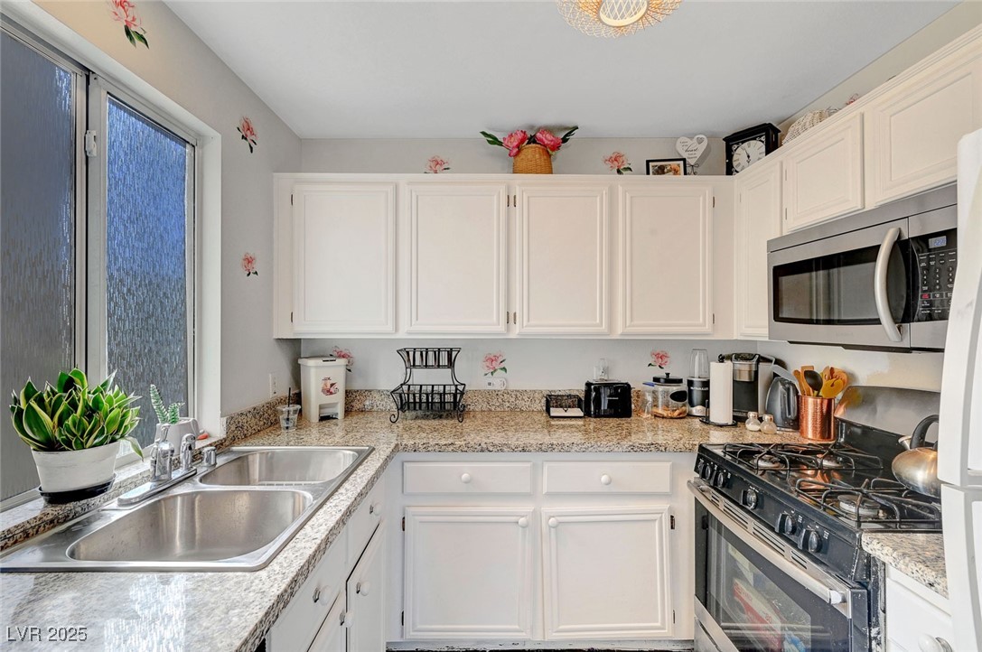 3125 North Buffalo Drive 1105