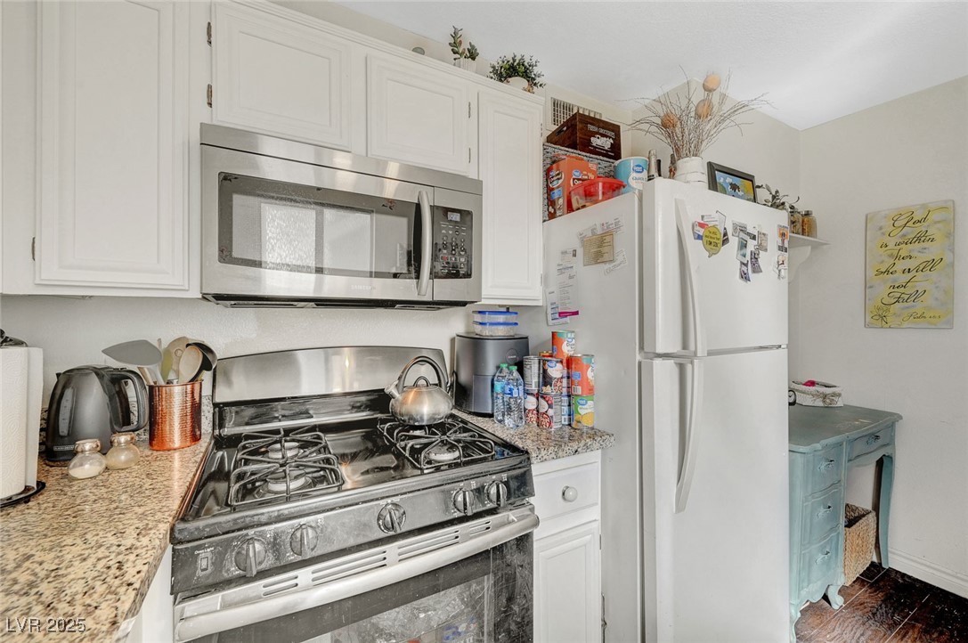 3125 North Buffalo Drive 1105