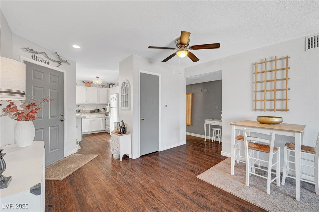 3125 North Buffalo Drive 1105
