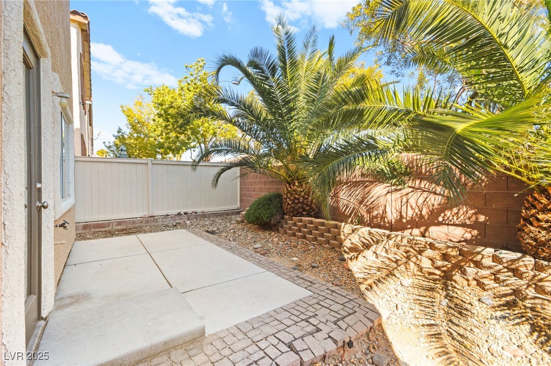 3920 Beverly Elms Street